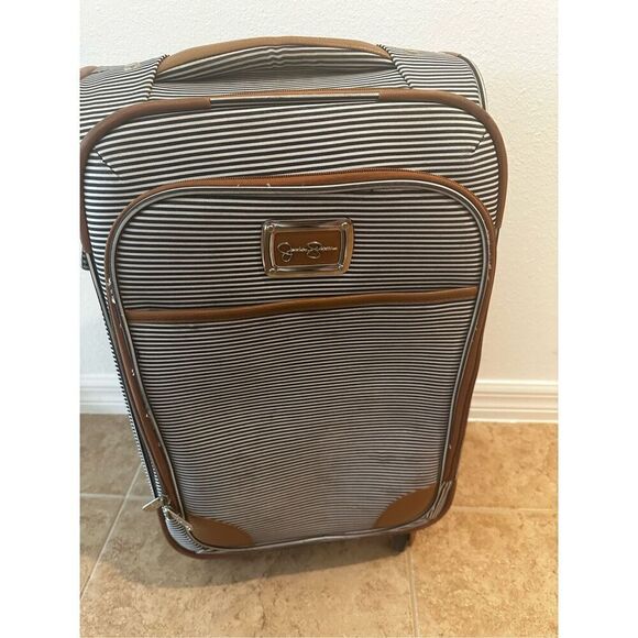 Jessica Simpson Breton Carry-On Roller Spinner Weekend Suitcase Luggage * Notes - Picture 15 of 15
